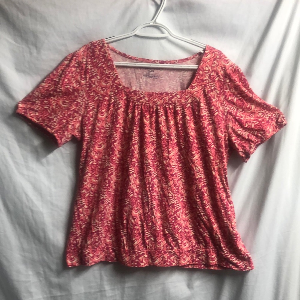 Basic pink white xl relaxed fit tee elastic sleeves squared neckline euc